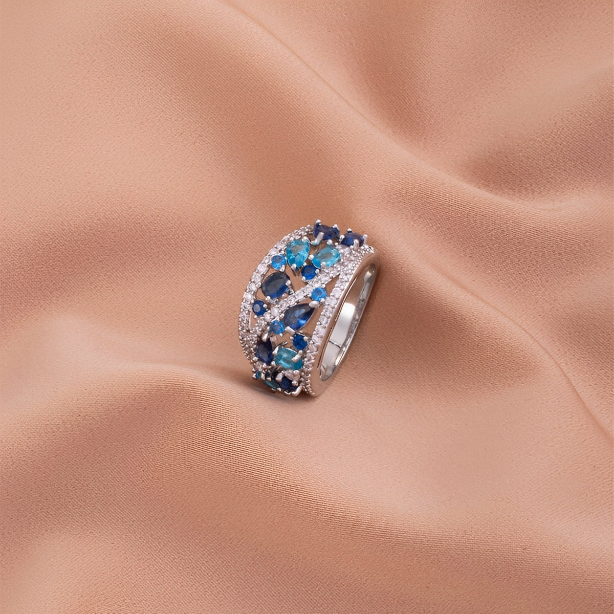Julie – Vintage Ring with Blue Zircon and Gold Accent