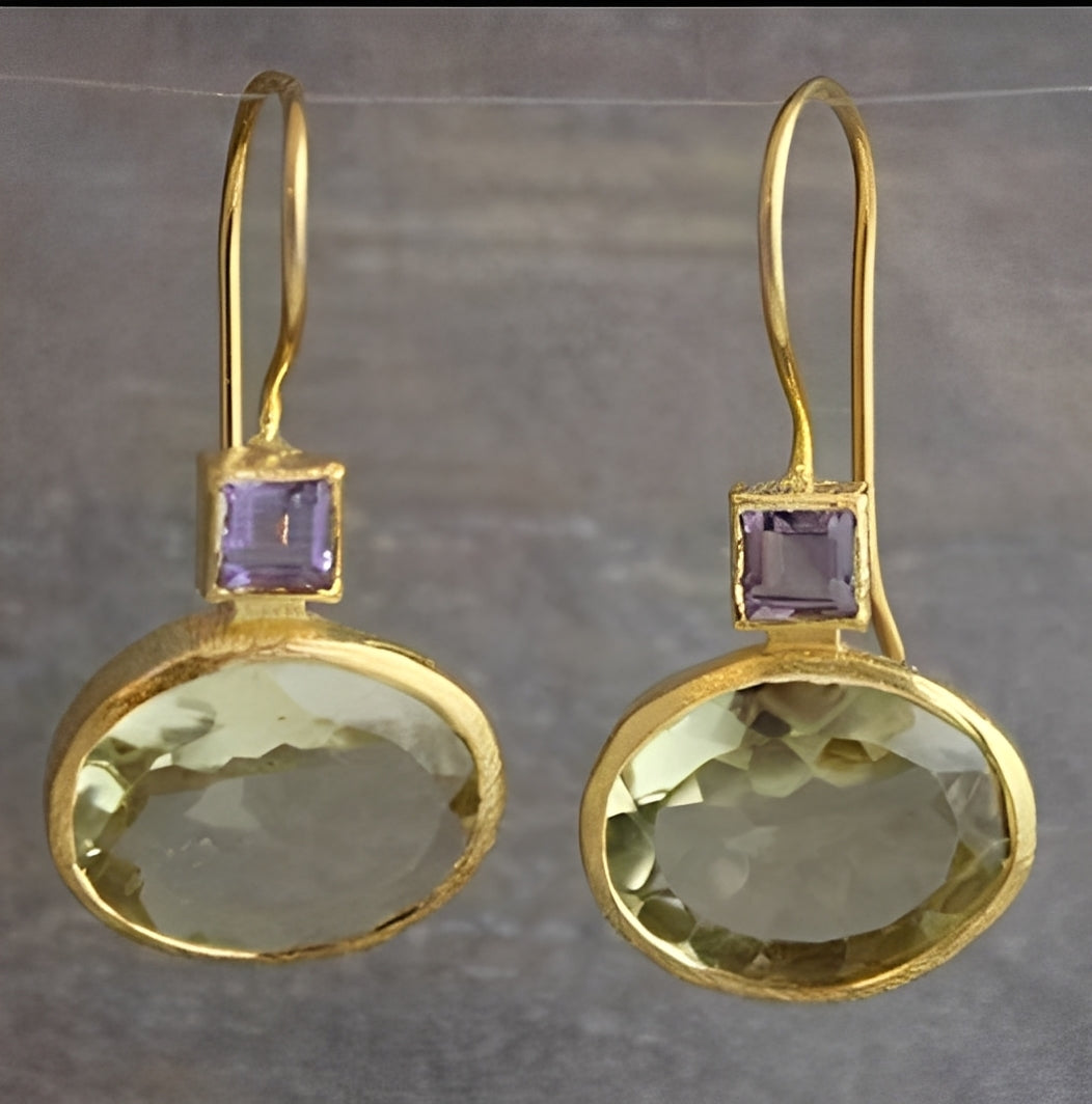 Esmeralda – Vintage Earrings featuring Green Crystals