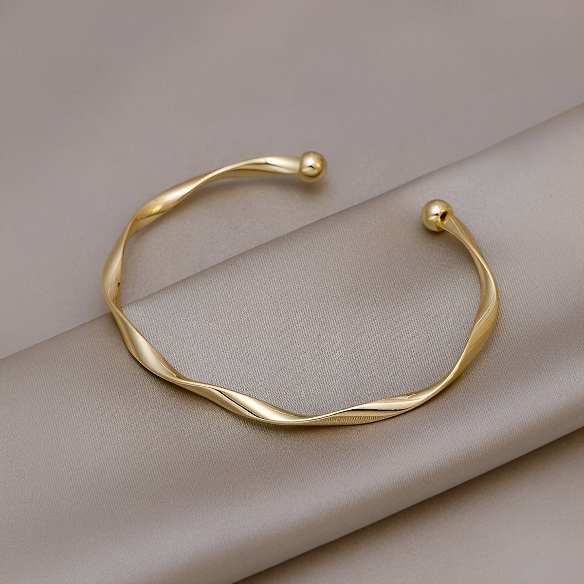 Lara – Bracelet Elegance Gold