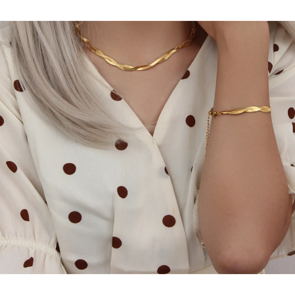 Alina – Set Necklace & Bracelet Elegant Gold Braided