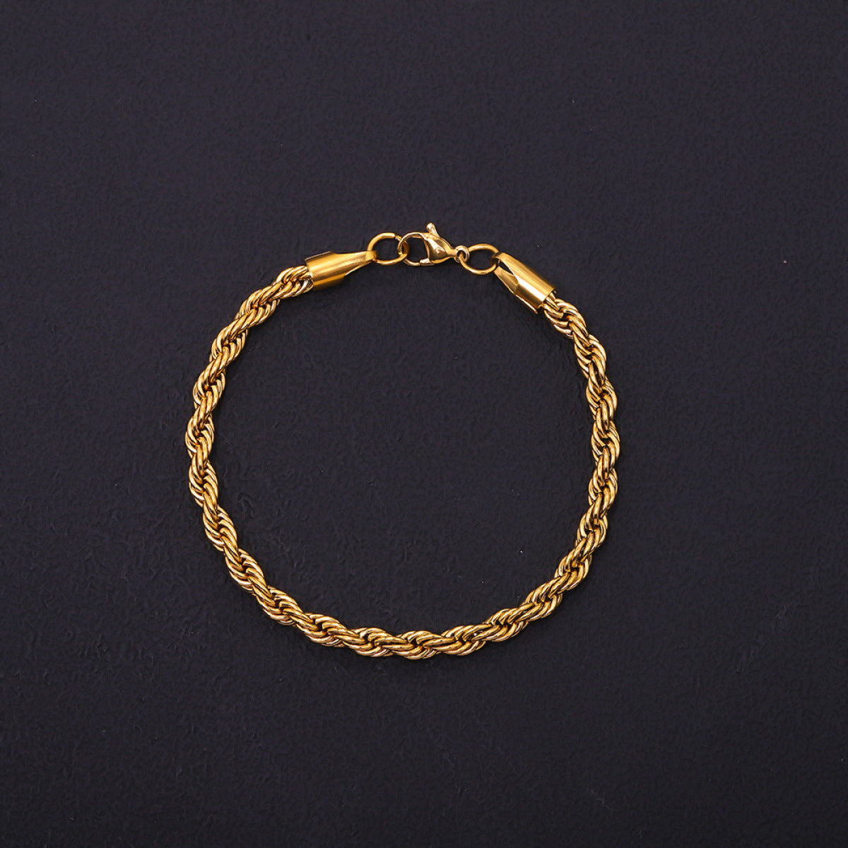 Mila – Twisted Bracelet in Durable Metal