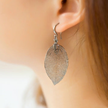Larah – Leaf Motif Earrings in Boho Style