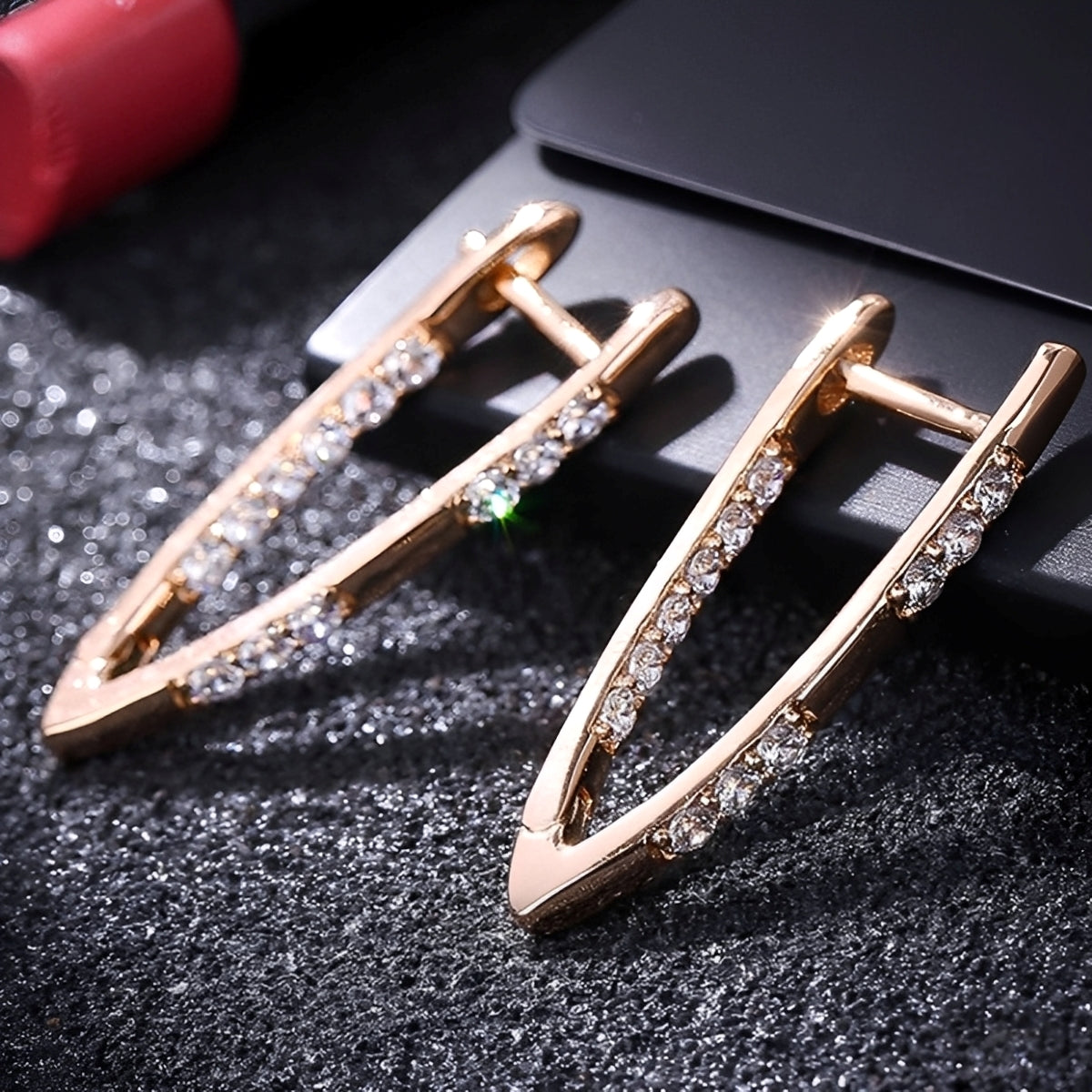 Cleah – Stylish Earrings made of Gold-plated Zirconia