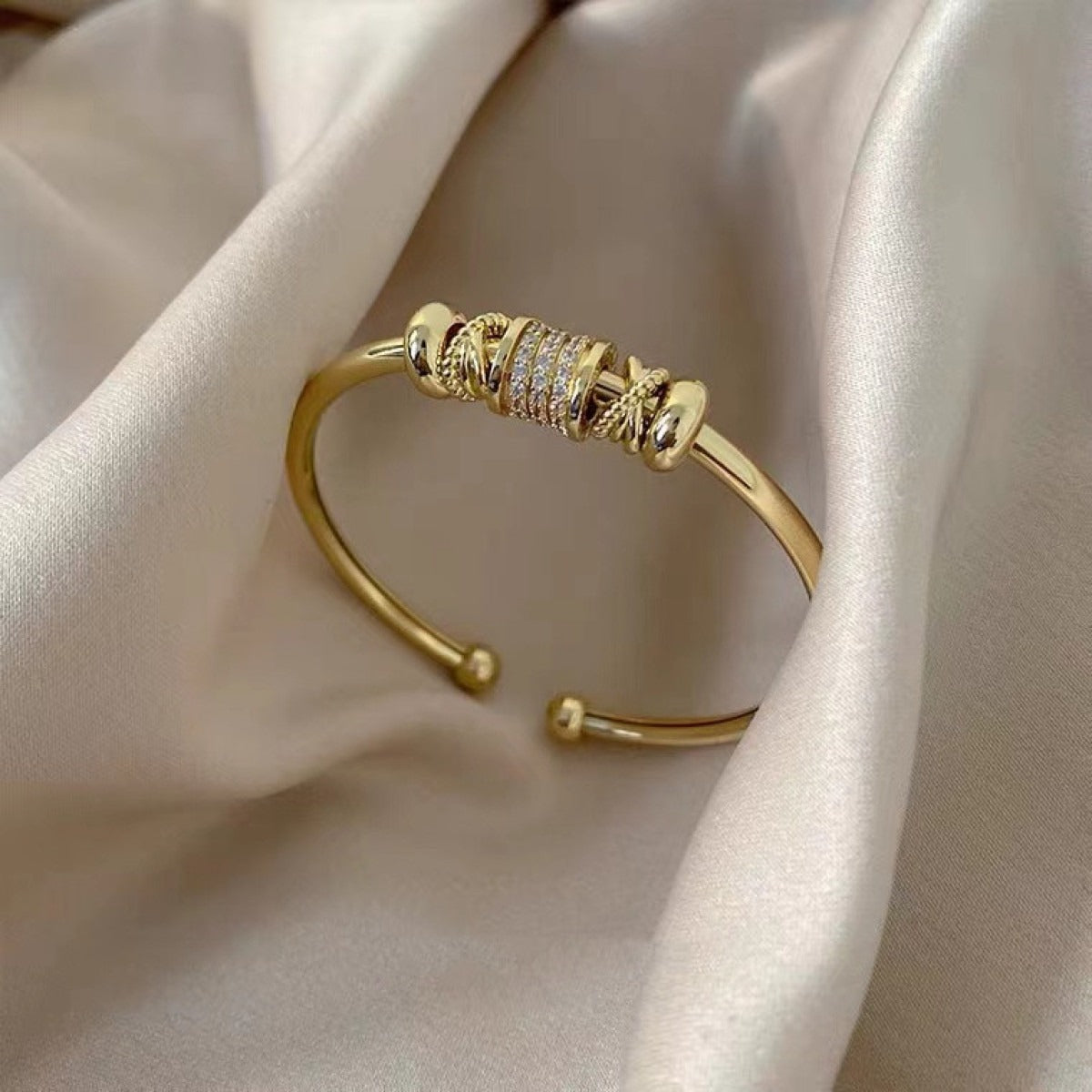 Ella – Adjustable Bracelet with Golden Charms