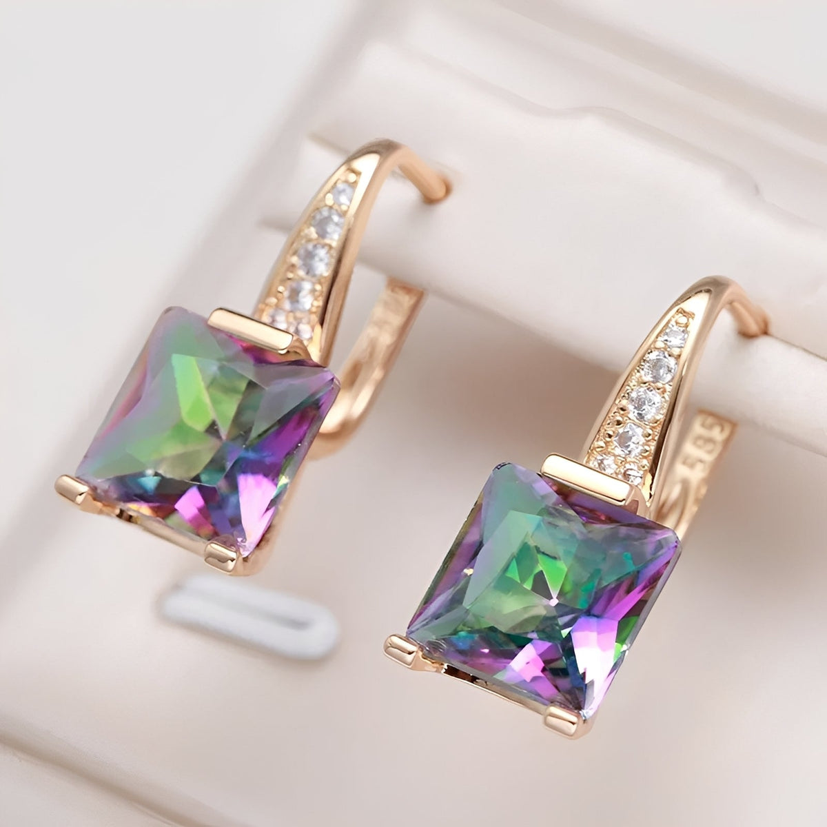 Celina – Hoop Earrings in Gold with Vibrant Zirconia