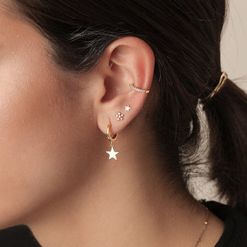 Stellia – Five-Pointed Star Earrings in Gold