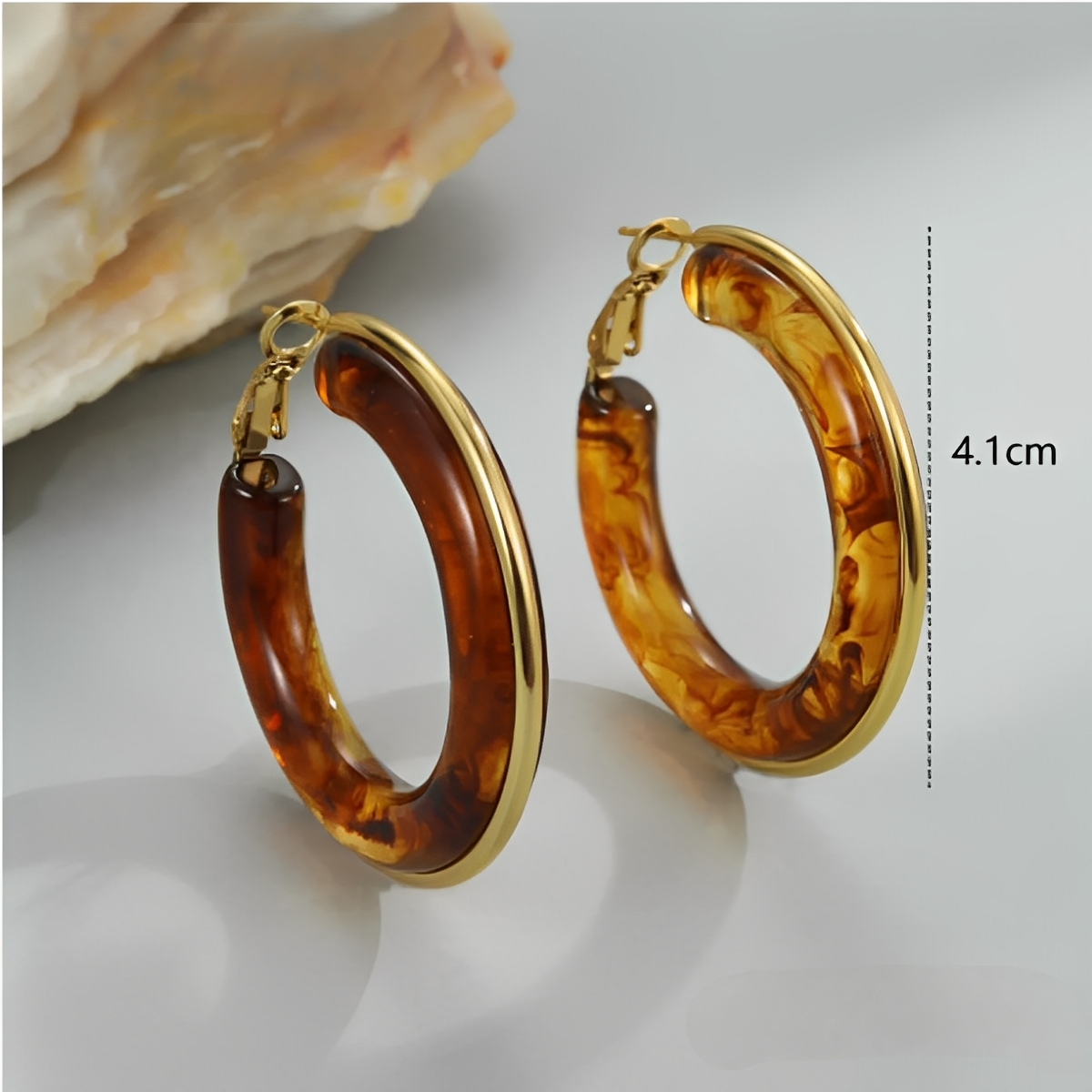 Oreilia – Hoop earrings with tortoiseshell appearance