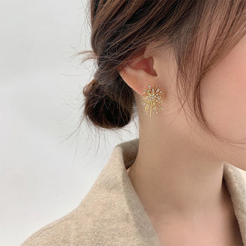 Lea – Clip Earring Zircon Firebolt