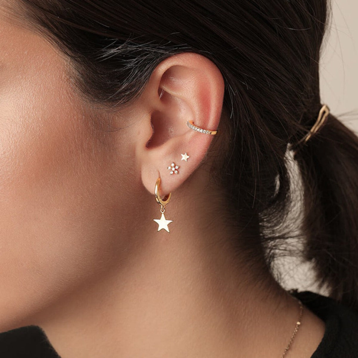 Adria – Trendy and Modern Star Earrings