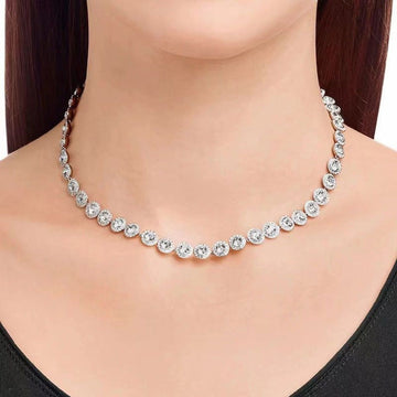 Victoria – Necklace and Bracelet Featuring Shimmering Round Button