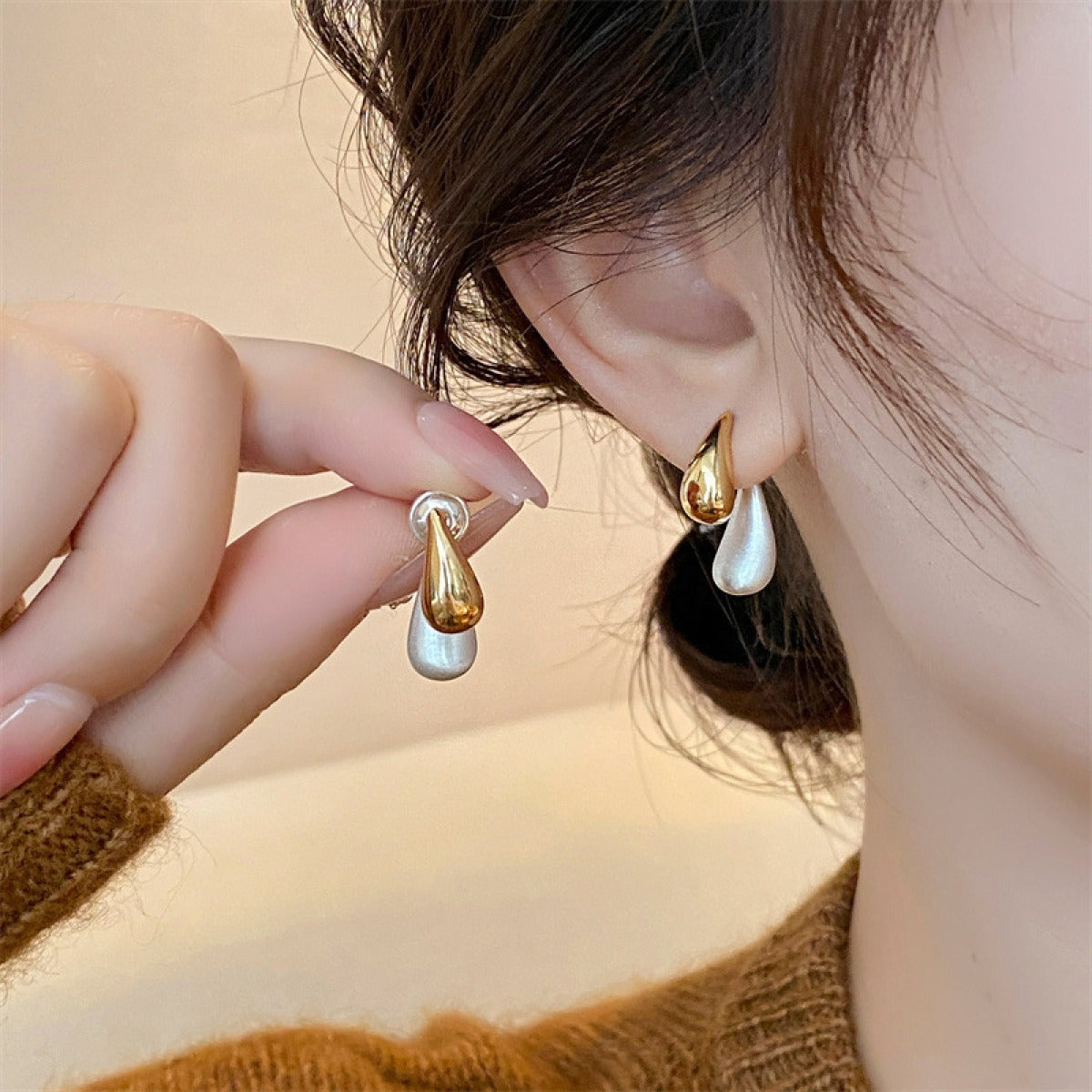 Alina – Dual-Tone Drop Earrings