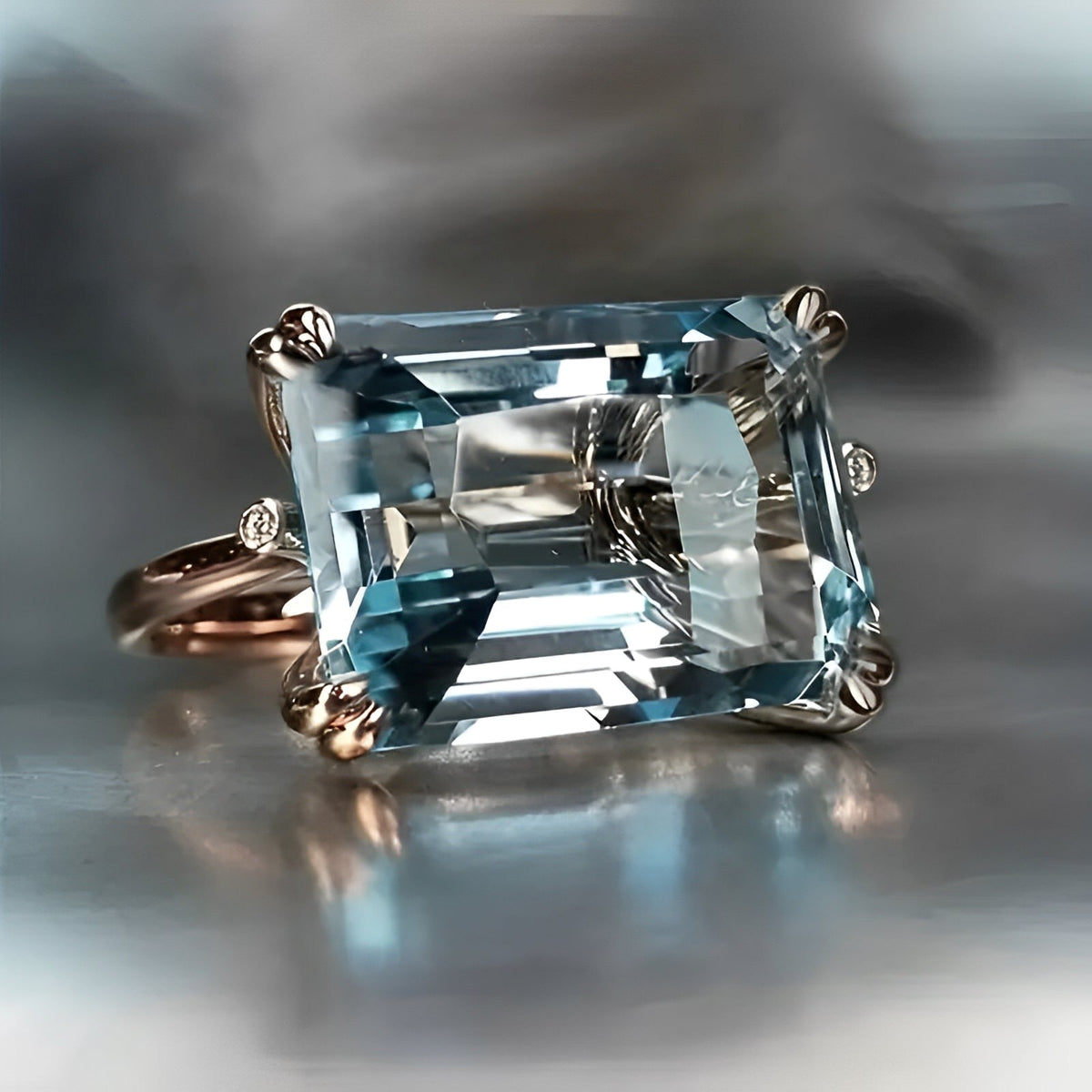 Yvaine – Vintage Ring featuring Blue Zirconia
