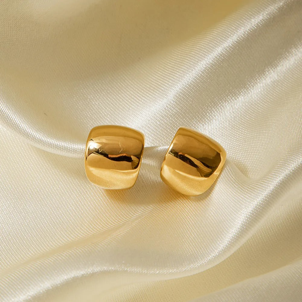 Isla – Large Gold Ear Cuff