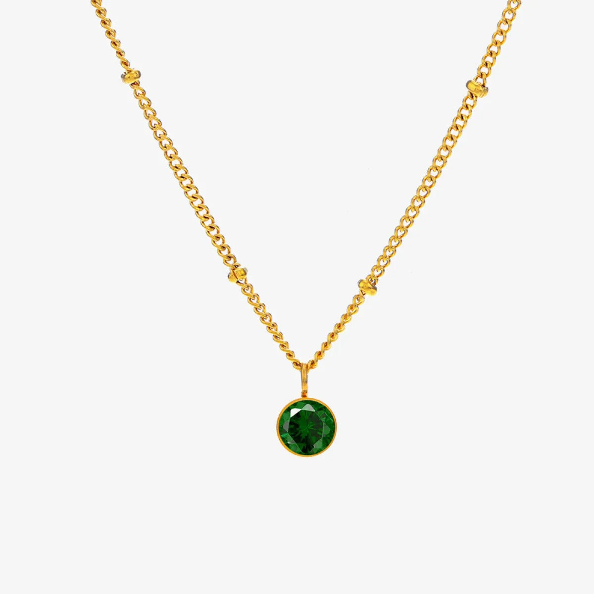 Neza – Chic and Enduring Emerald Gold Necklace