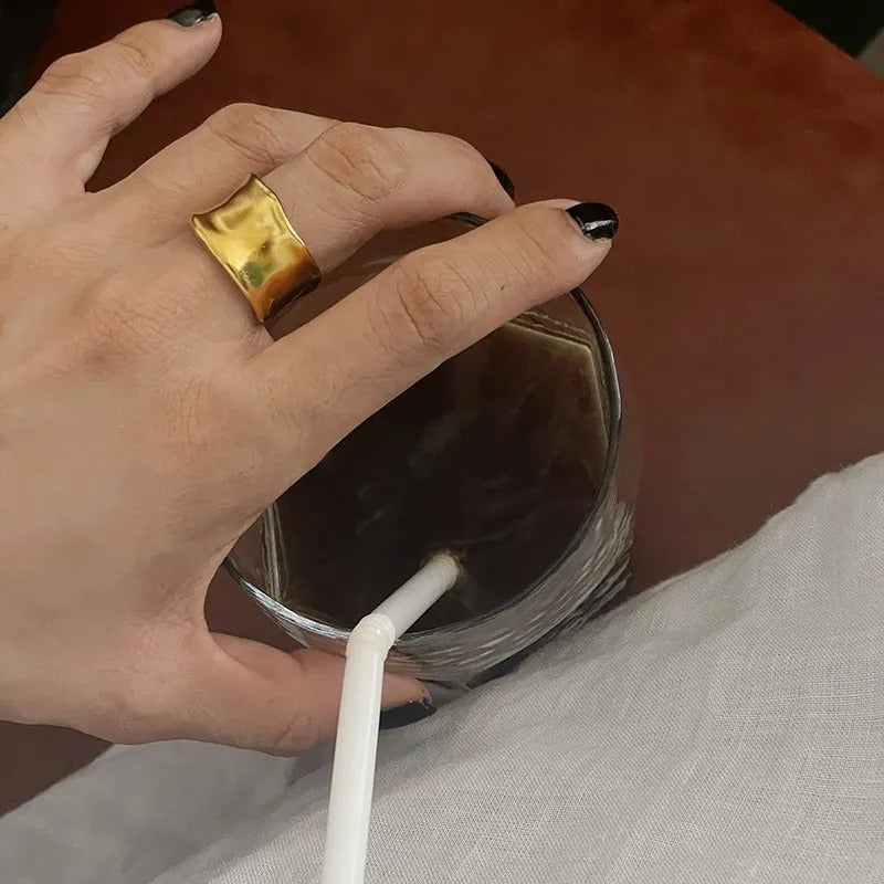 Louna – Bohemian rings in gold and silver with unique shapes