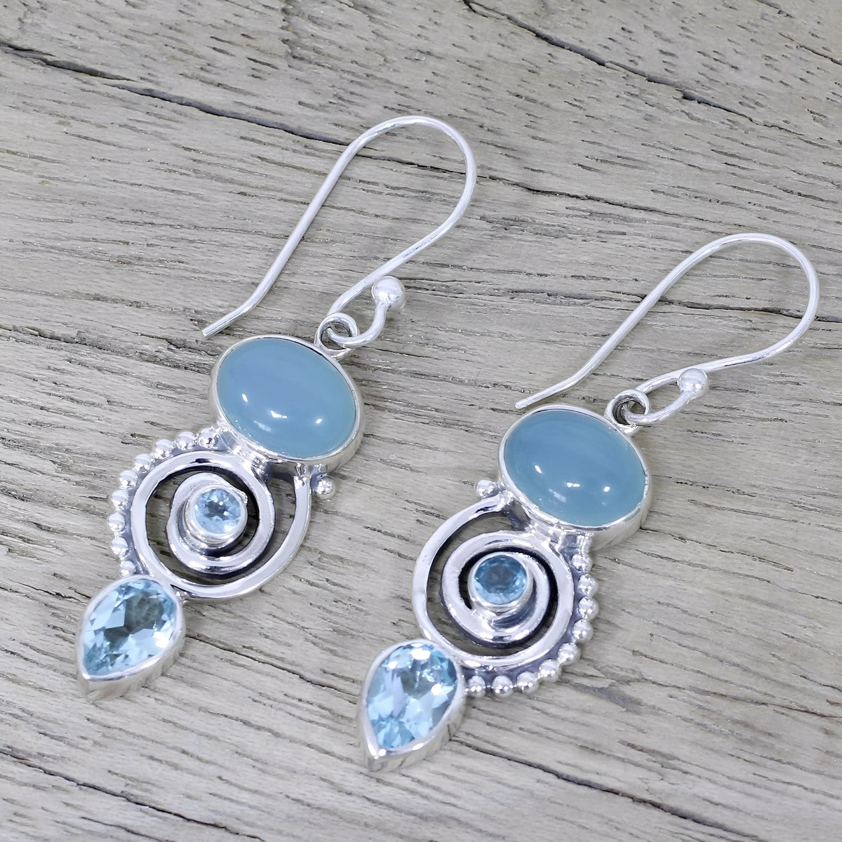 Cassie – Vintage Earrings Featuring Moonstone