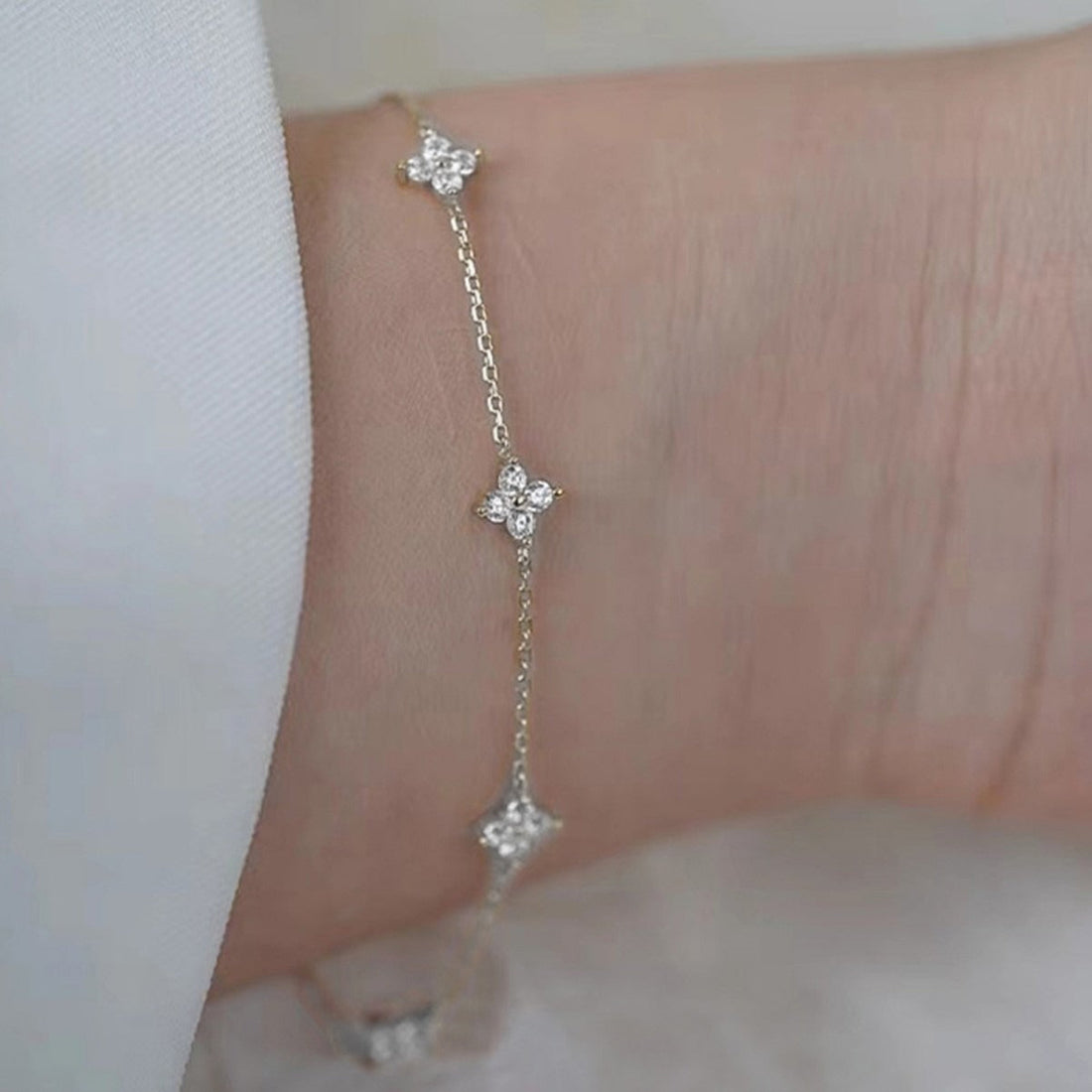 Soline – Bracelet Chain Crafted from Clear Crystal