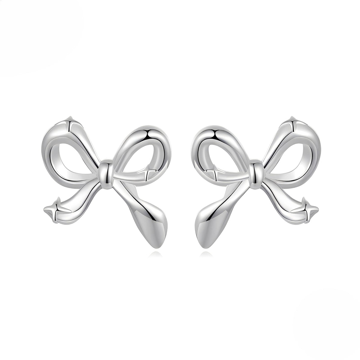 Lunea – Mini Star Knot Stud Earrings