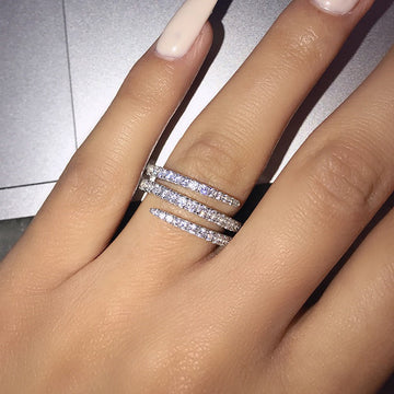 Ailee – Spiral Ring with Crystals