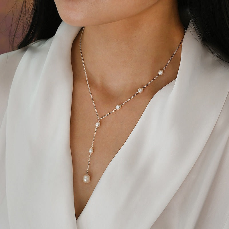 Kayla – Classic Necklace with Pearl Pendant