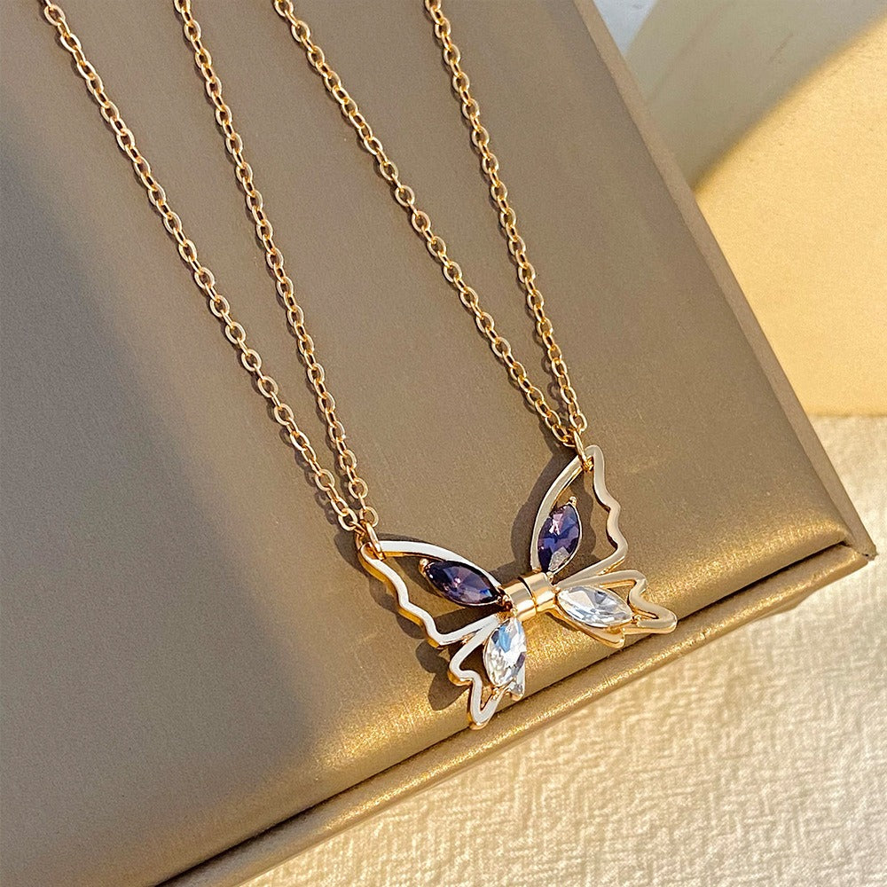 April – Magnetic Butterfly Necklace in Gold