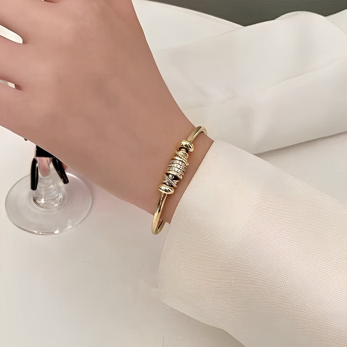 Ella – Adjustable Bracelet with Golden Charms