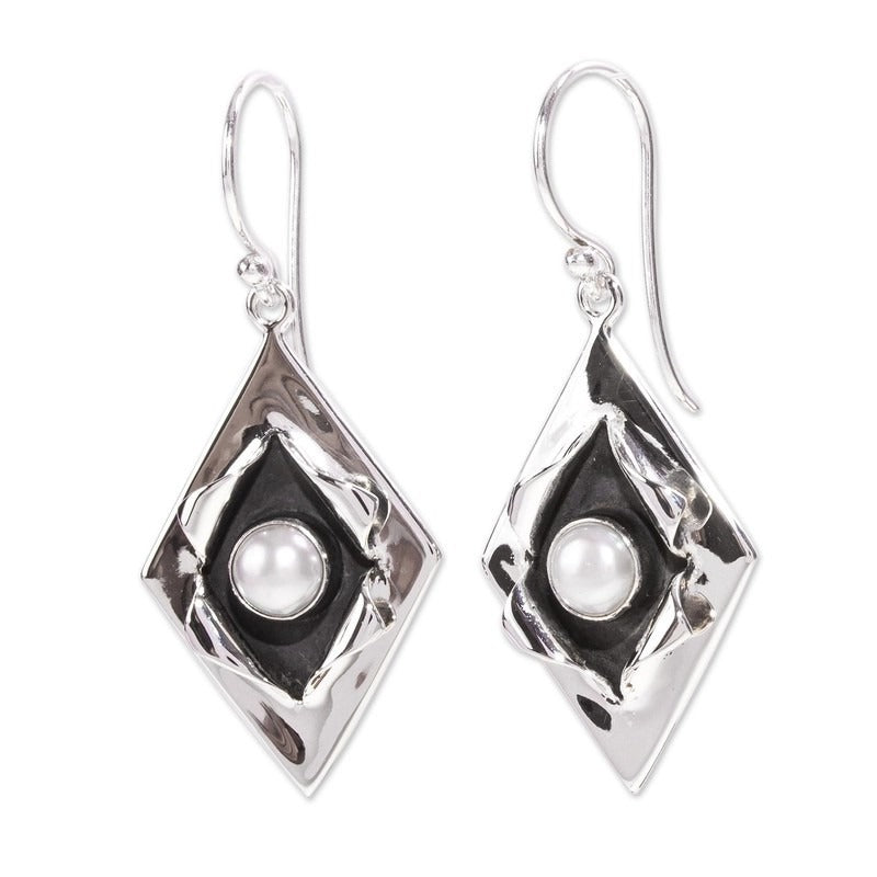 Nova – Vintage Earrings Featuring Pearls & Elegant Silver