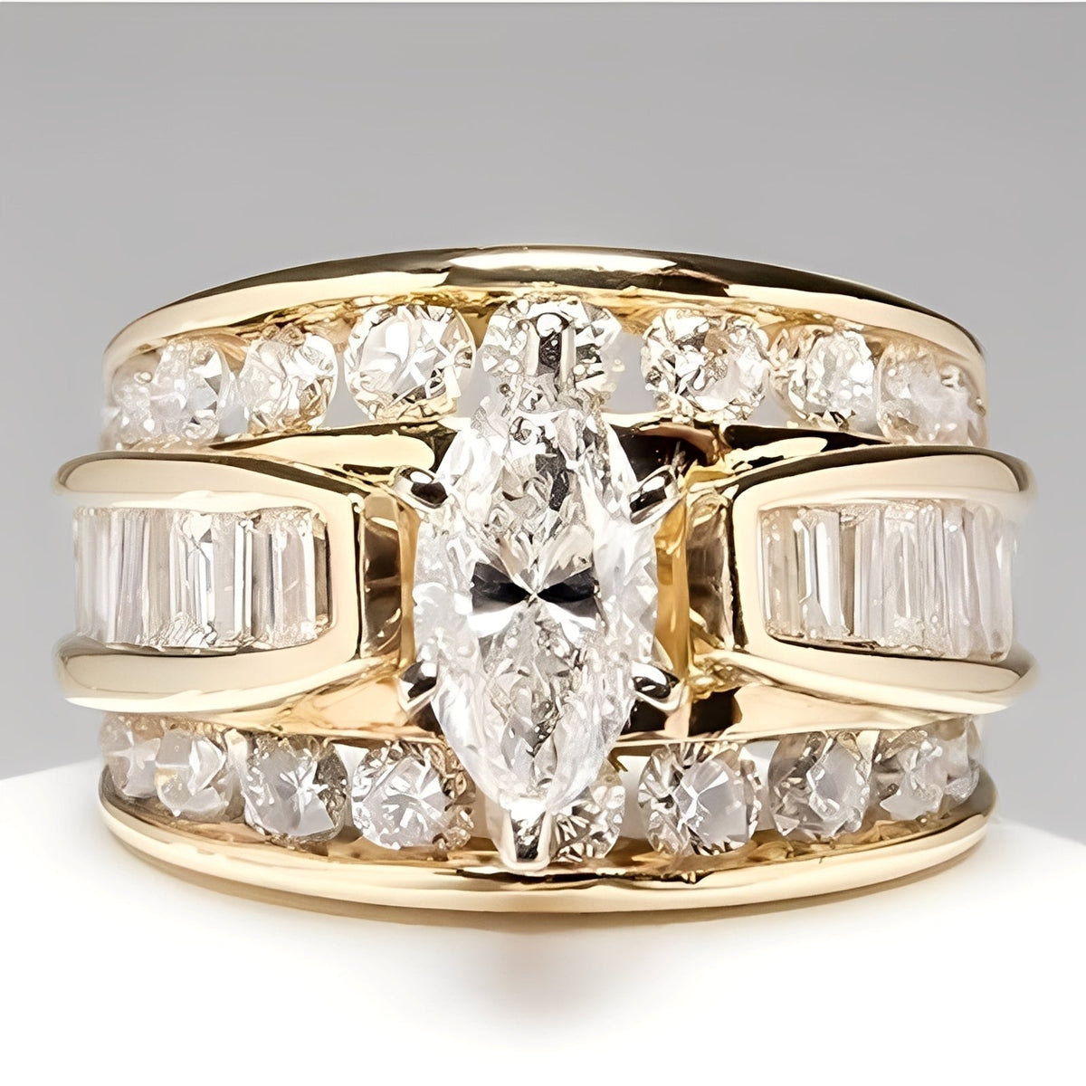 Tara – Ring in Bright Gold