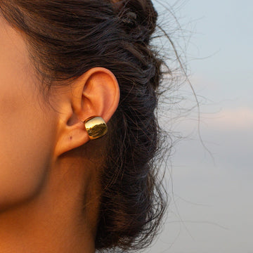 Isla – Large Gold Ear Cuff