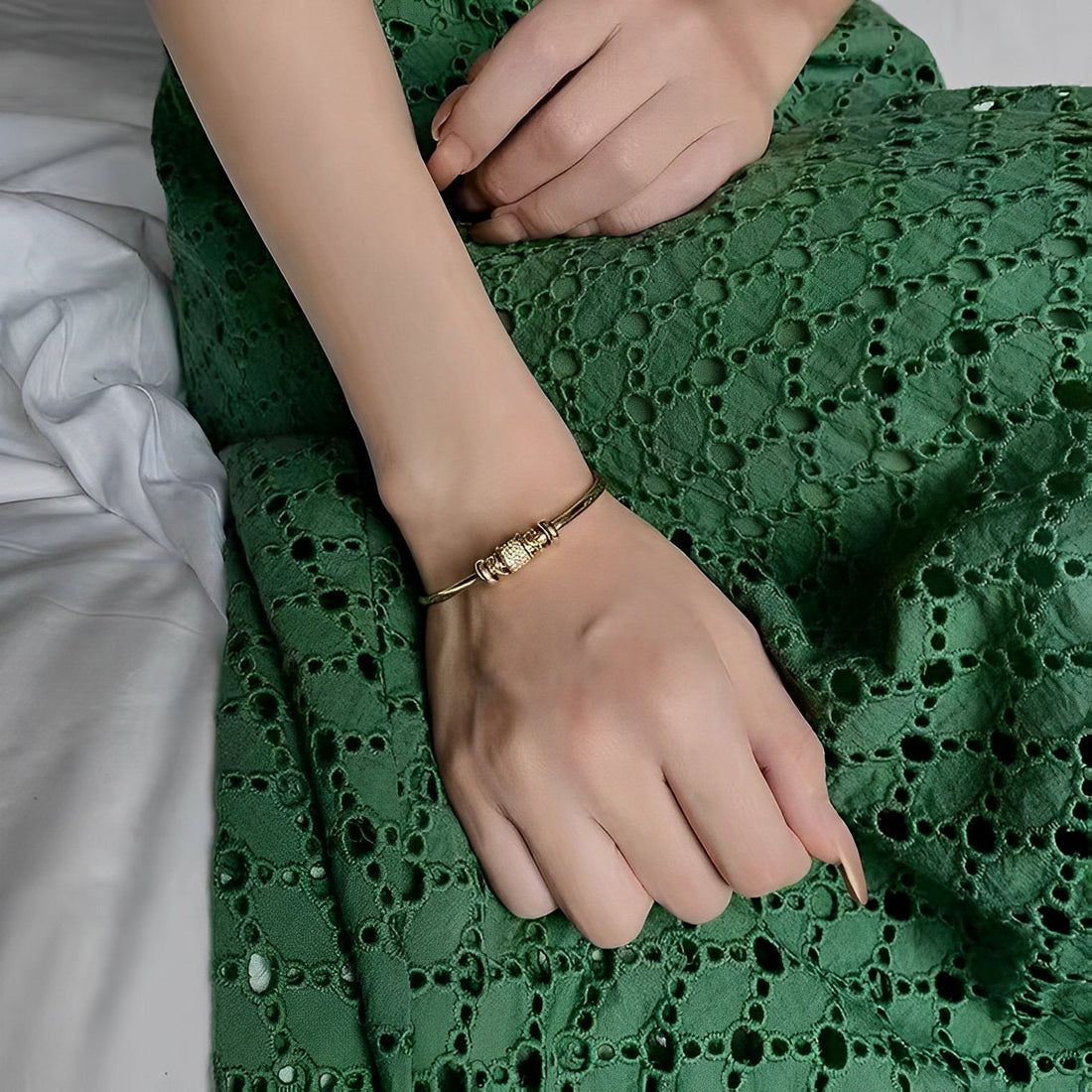 Ella – Adjustable Bracelet with Golden Charms