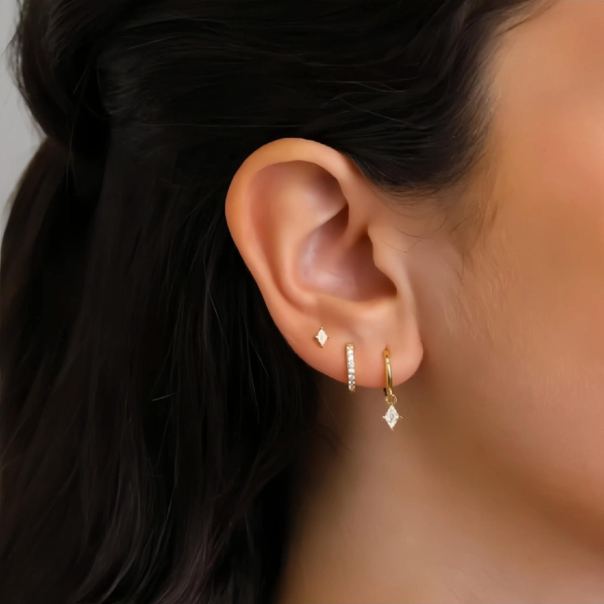 Azaria – Set with Earrings and Diamond Pendant