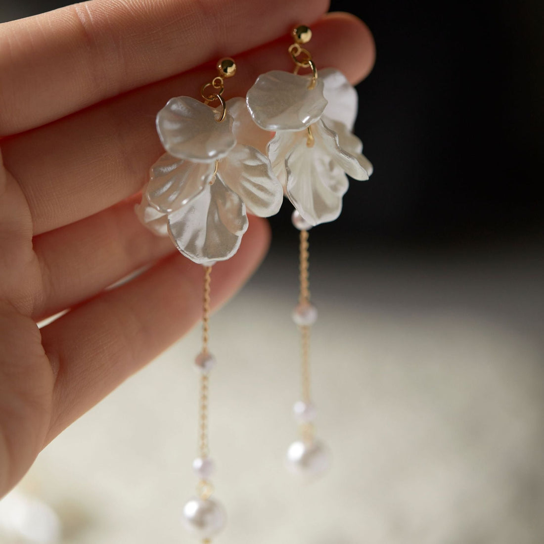 Rhia – Earrings featuring fairy-like petals, pearls and tassels