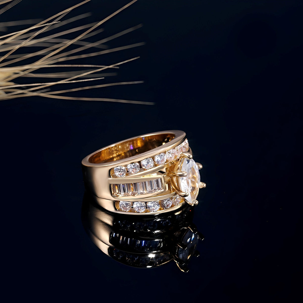 Tara – Ring in Bright Gold