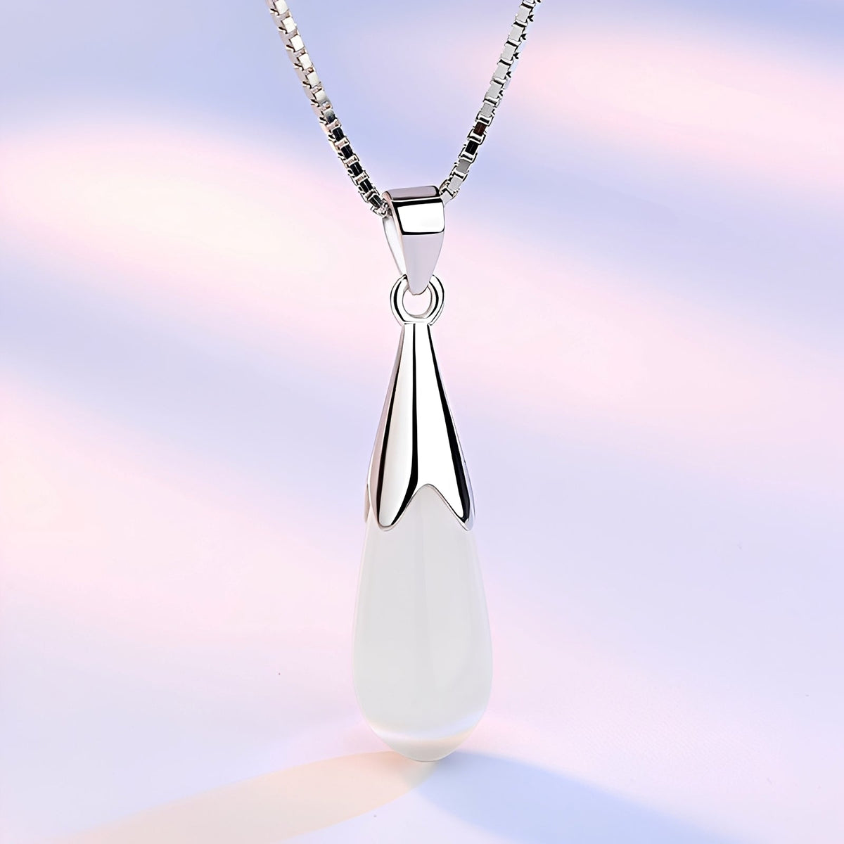 Adele – Elegant Pendant Moonstone