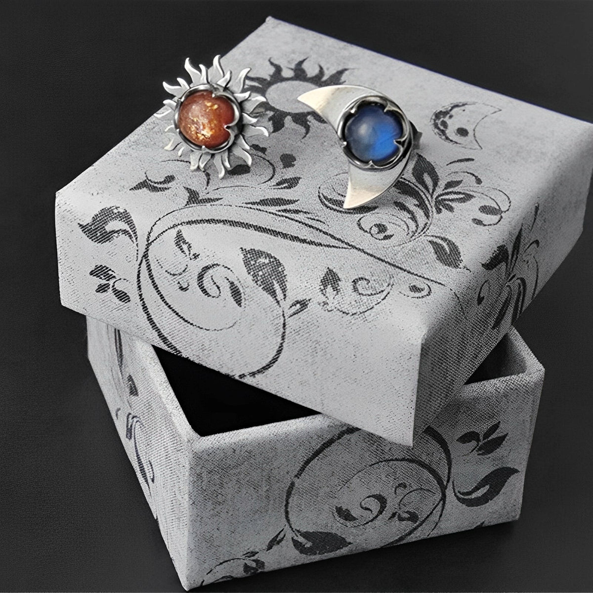 Marian – Earrings Sun and Moon