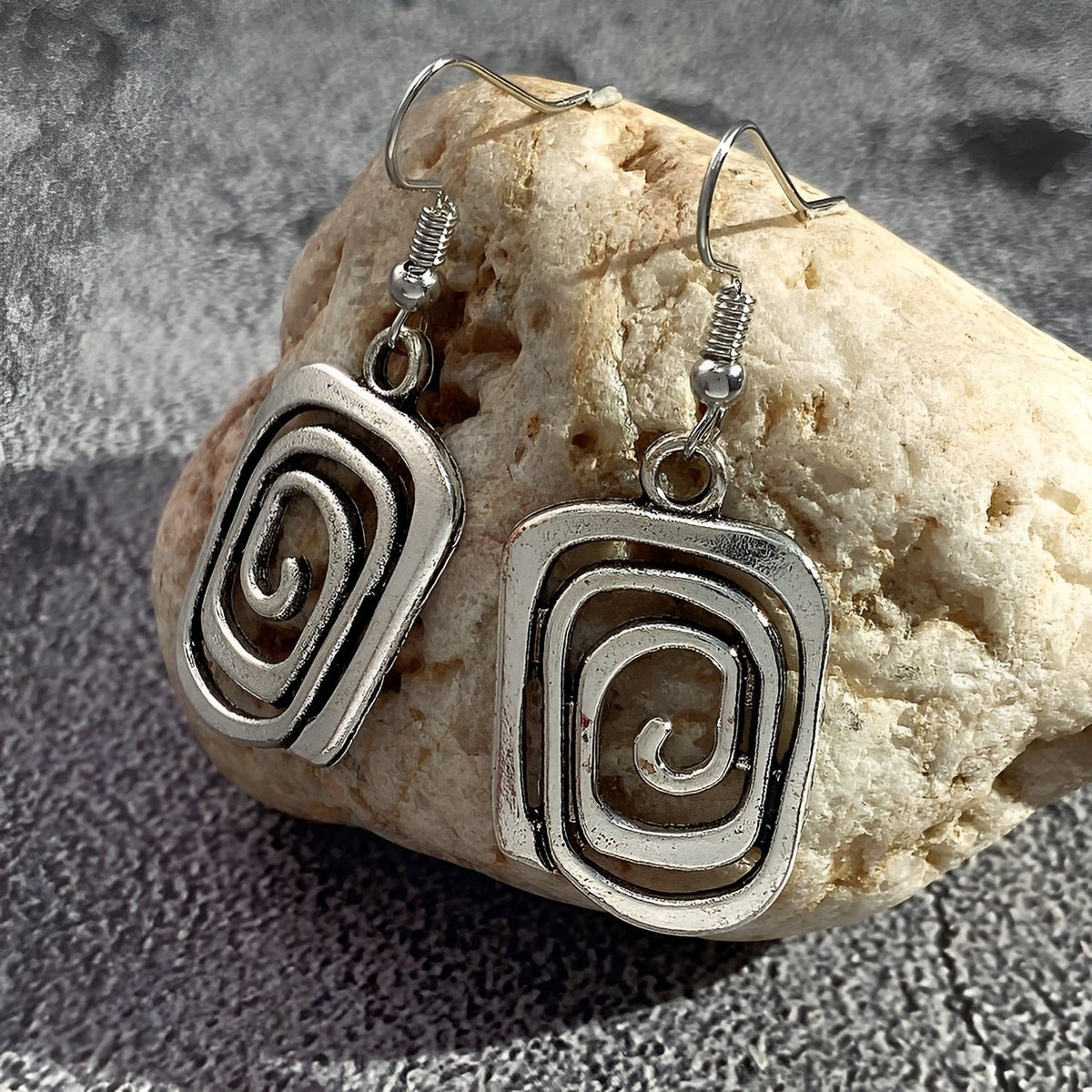 Kaia – Boho Style Earrings in Silver with Spiral Design
