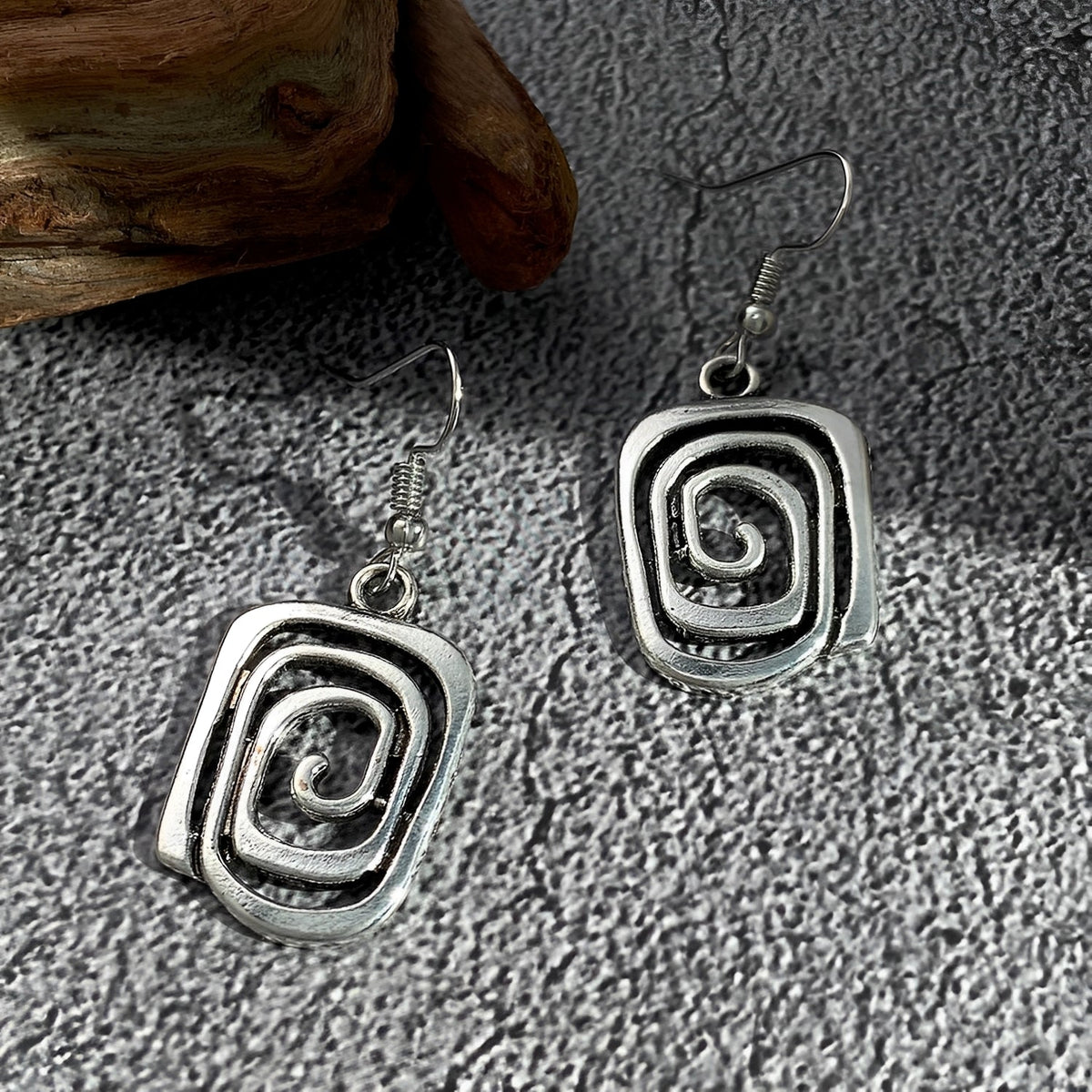 Kaia – Boho Style Earrings in Silver with Spiral Design