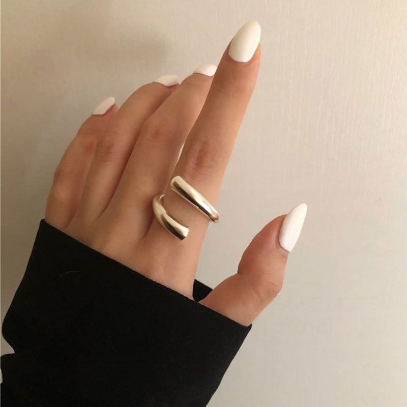 Mina – Stylish Ring