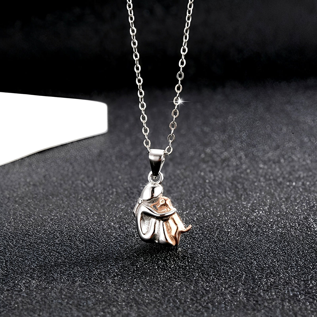 Neko – Necklace Pendant Embrace Dog and Owner