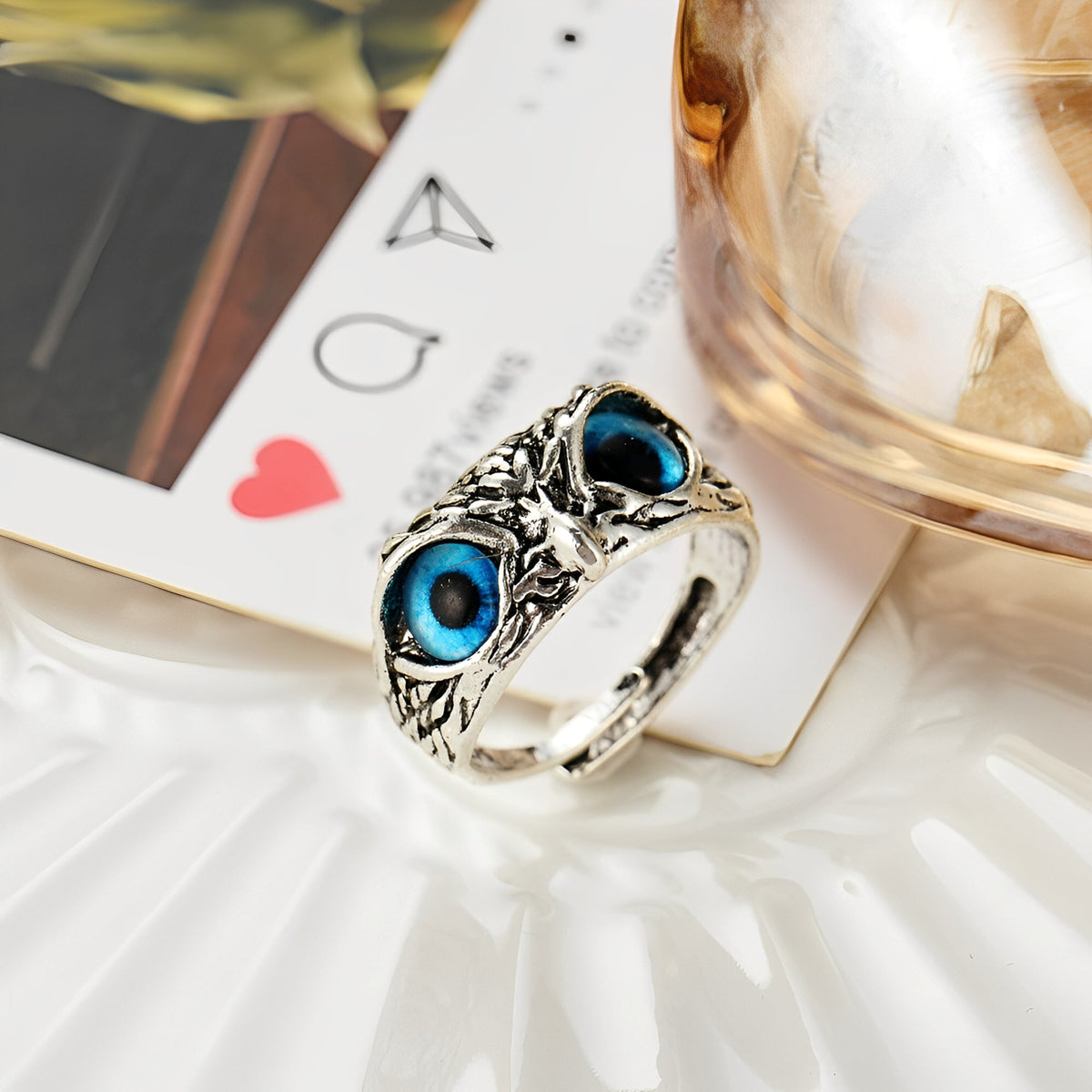 Niva – Adjustable Lucky Charm Ring in Silver and Opal