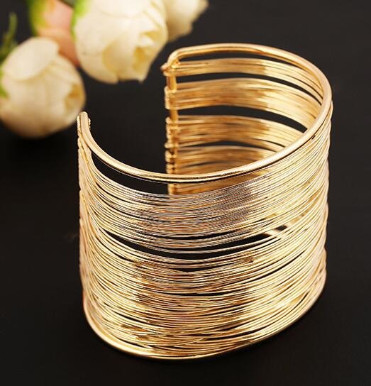 Mira – Chic Bracelet in Antique Gold