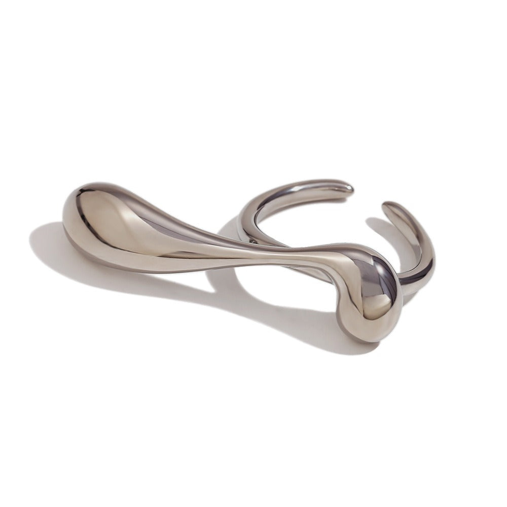 Holly – Open Ring with Unique Water Drop Shapes