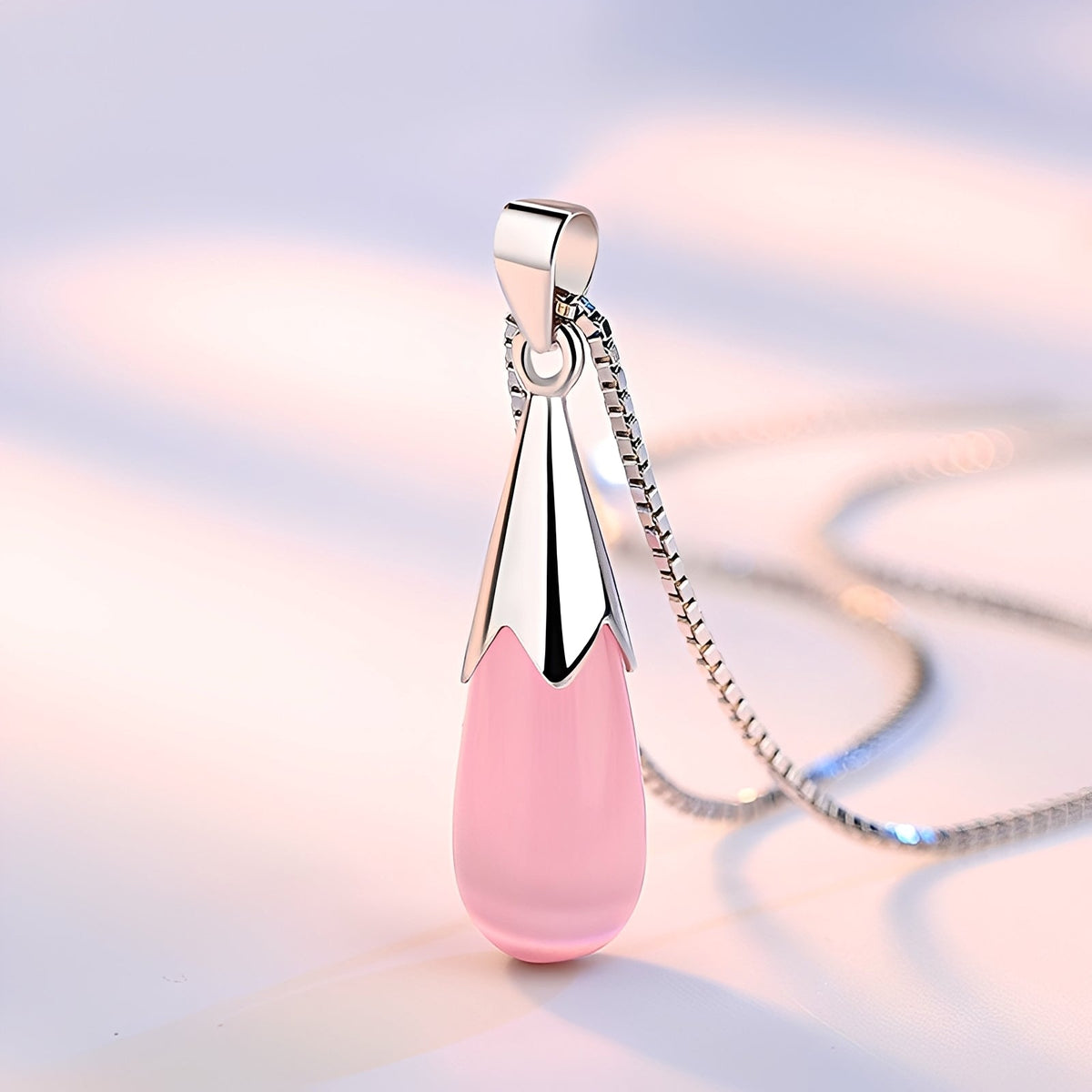 Adele – Elegant Pendant Moonstone
