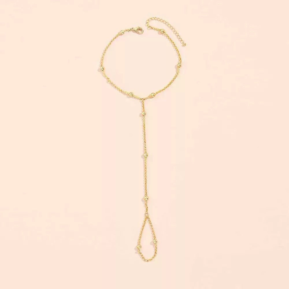Lisa – Bracelet Chain Beads and Gloves