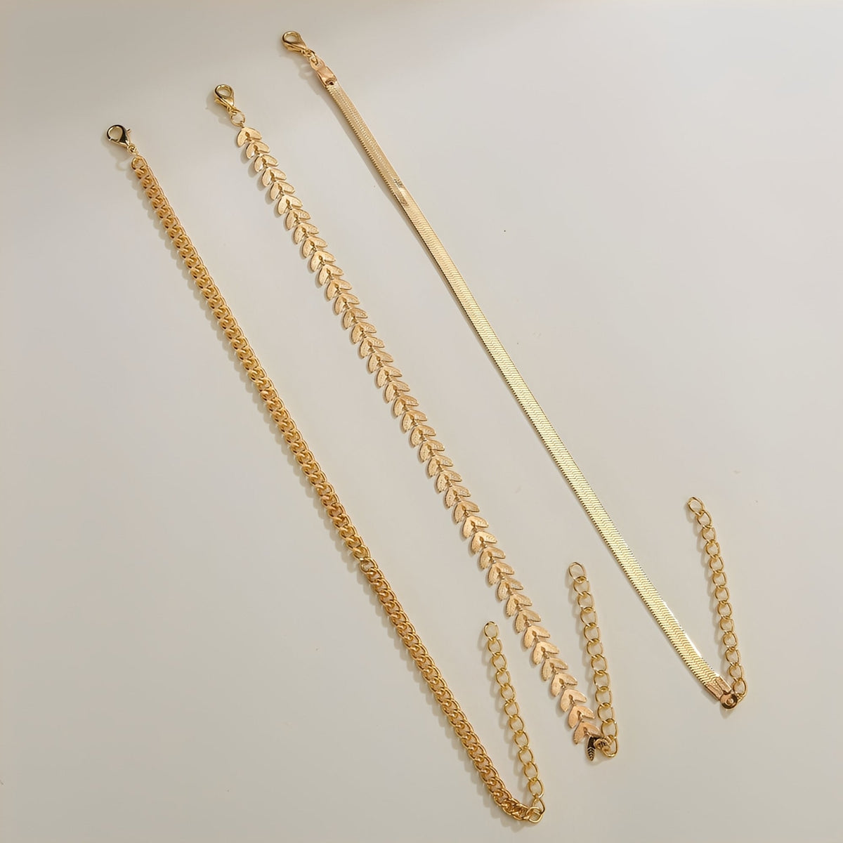 Odelia – Fashionable Golden Anklet