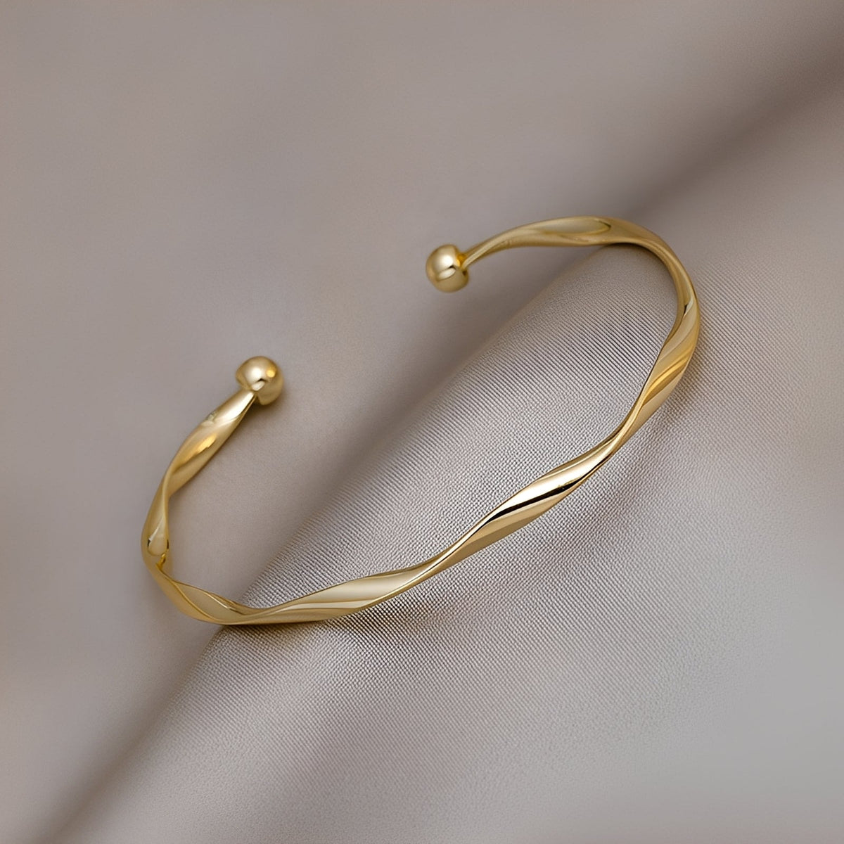 Lara – Bracelet Elegance Gold