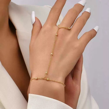 Lisa – Bracelet Chain Beads and Gloves
