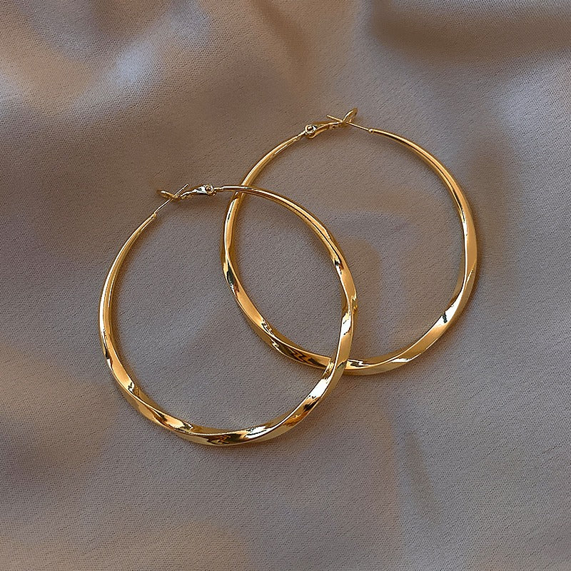 Enola – Vintage Hoop Earrings in Pink Gold