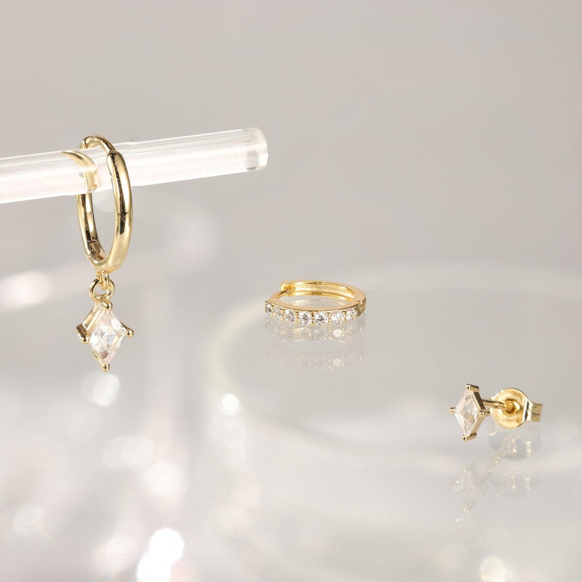 Azaria – Set with Earrings and Diamond Pendant