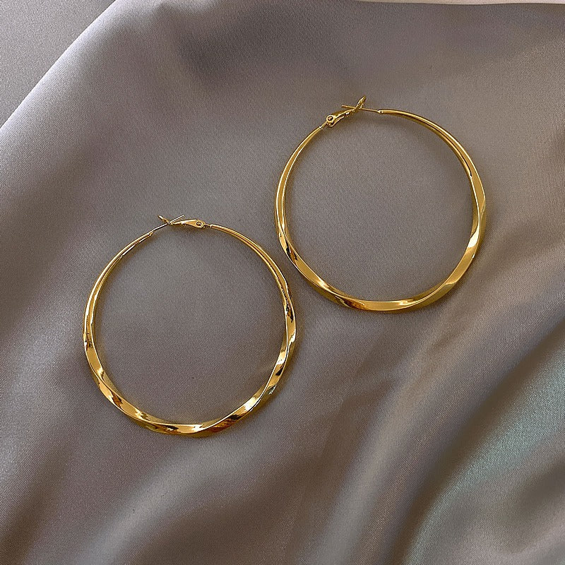 Enola – Vintage Hoop Earrings in Pink Gold